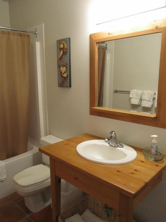 203 At Water'S Edge Apartment Ucluelet Phòng bức ảnh